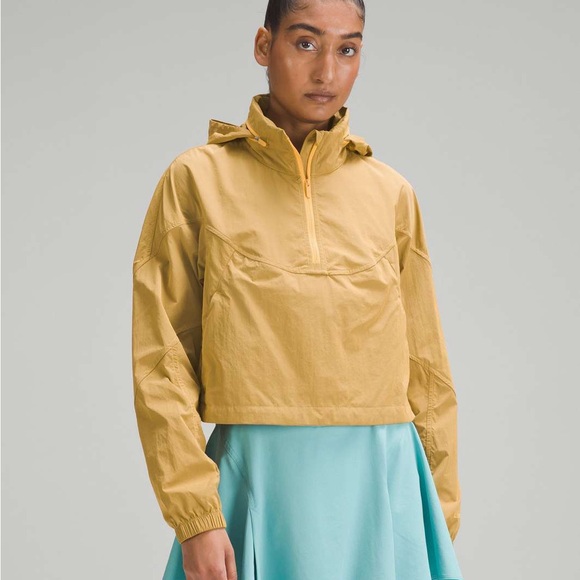 lululemon athletica Jackets & Blazers - LULULEMON - Evergreen Cropped Anorak (Mango Dream)